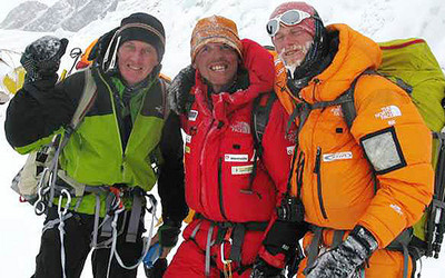 Denis, Simone i Cory w bazie pod GII (fot. eu.thenorthface)