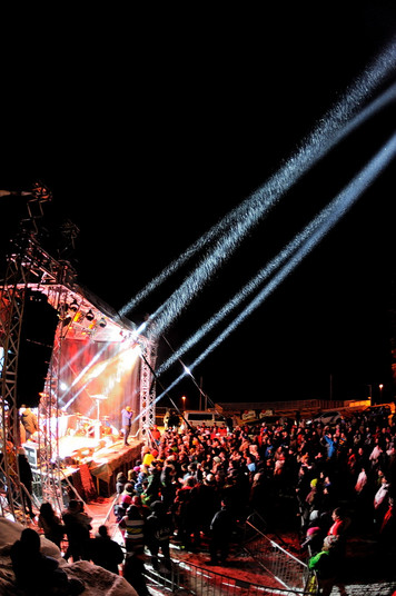 Widok na scenę (foto: nartyslowacja.pl)