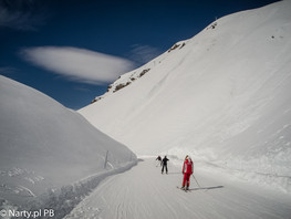 Trudno dogonić instruktorkę z Les 2 Alpes (foto: PB Narty.pl)