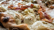Pizza - specjalność restauracji w Krajnie (foto: PB Narty.pl)