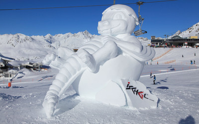 Lodowe rzeźby w Ischgl (foto: www.ischgl.com)