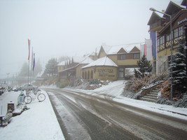 Pierwszy śnieg w Zieleńcu (foto: Zieleniec SKI Arena)