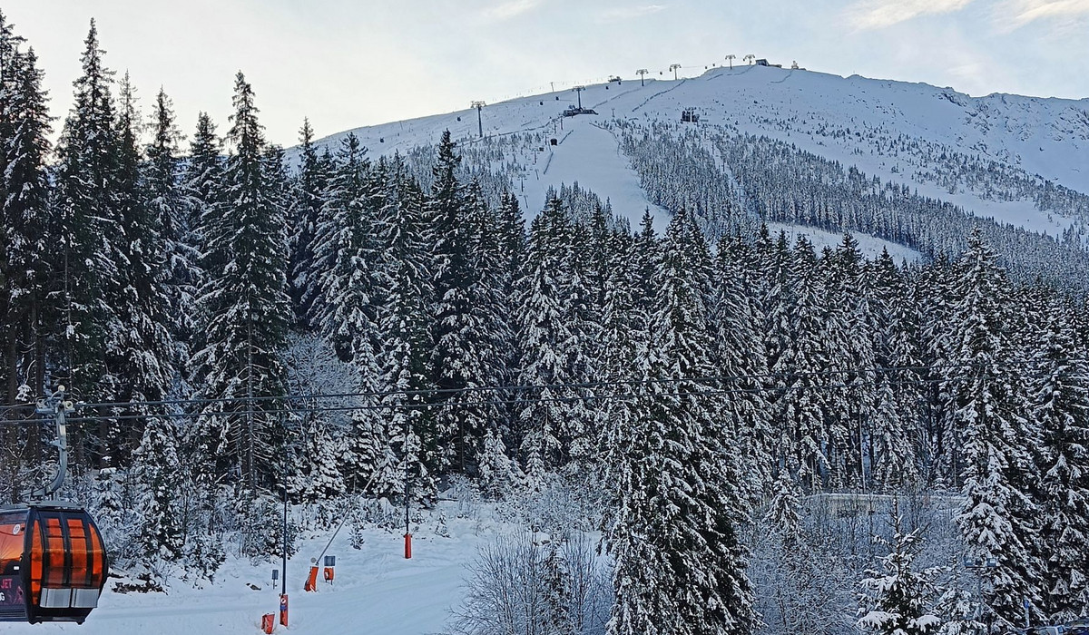 Najdłuższa w naszej części Europy oświetlona trasa narciarska, 2700 metrów długości