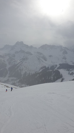 Sella Ronda w kierunku pomarańczowym, pogoda płata figla (fot. T. Knyć)