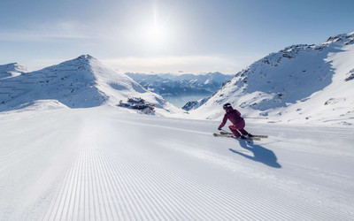 Słoneczne narty w Hochzillertal ©Zillertaltourismus fot. Tom Klocker