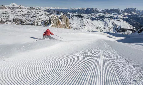 Narty na lodowcu Marmolada z Dolomiti Superski / ©wisthaler.com Narty na lodowcu Marmolada z Dolomiti Superski / ©wisthaler.com