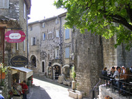 Lazurowe wybrzeże- ulica w miasteczku