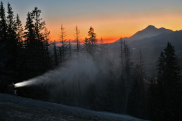 Naśnieżanie Gubałówki (fot. Bartek Jurecki) Naśnieżanie Gubałówki (fot. Bartek Jurecki)