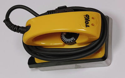 Żelazko do smarowania nart i snowboardów T-8 firmy Toko