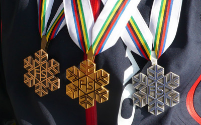 Medale FIS (foto: CC Manuguf)