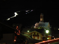 Okolice Cavalese- miasteczko nocą  2