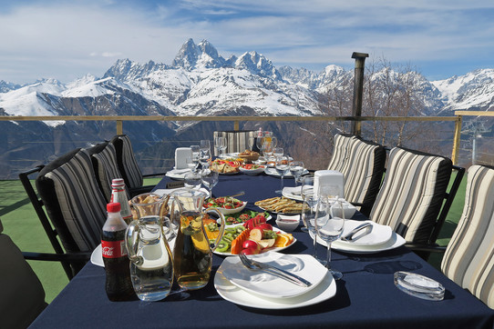 Narty w Gruzji: Gudauri, Bakuriani, Tetnuldi i Hatsvali (foto: Marek Podmokły) Narty w Gruzji: Gudauri, Bakuriani, Tetnuldi i Hatsvali (foto: Marek Podmokły)