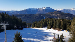 Lavarone. Restauracja - widok z tarasu (foto: Olek Kaleta) Lavarone. Restauracja - widok z tarasu (foto: Olek Kaleta)