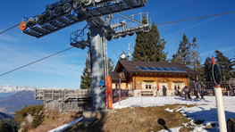 Lavarone. Restauracja z tarasem widokowym (foto: Olek Kaleta) Lavarone. Restauracja z tarasem widokowym (foto: Olek Kaleta)