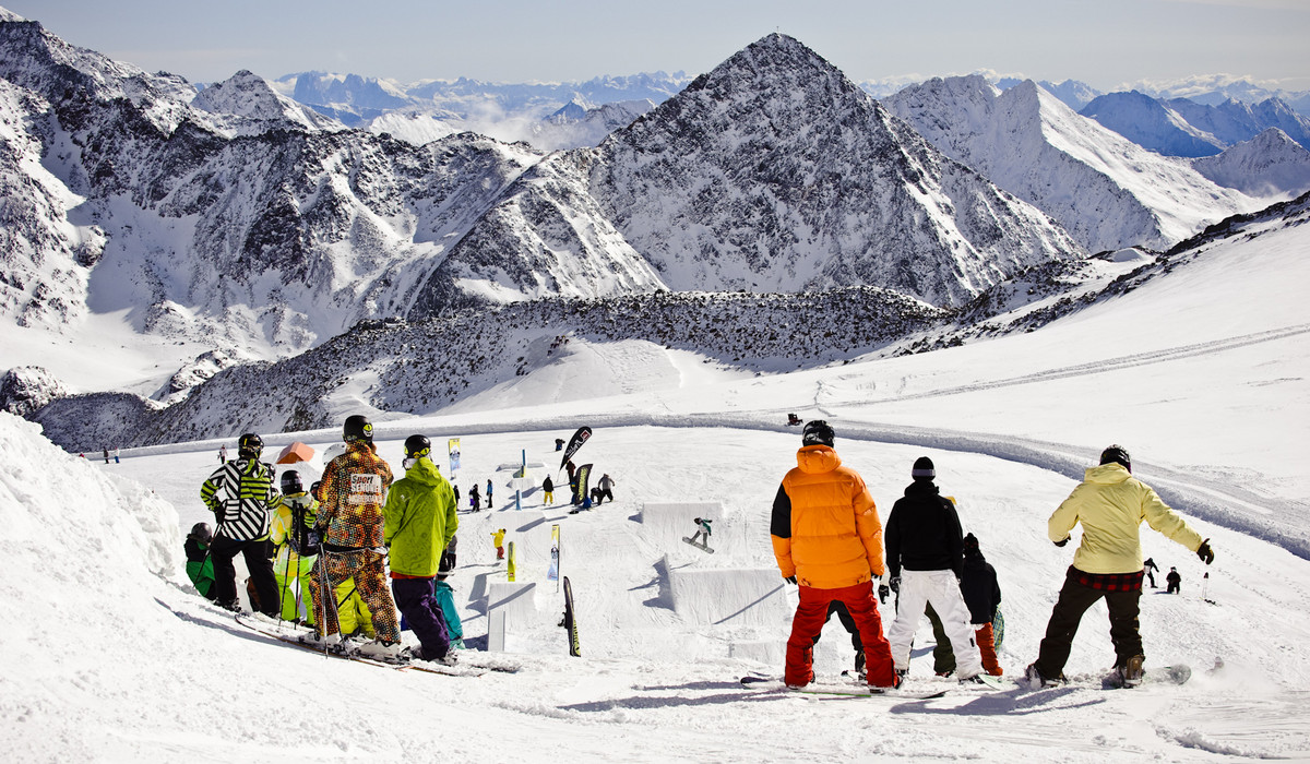 MOREBOARDS Stubai ZOO (foto: stubaier-gletscher.com) MOREBOARDS Stubai ZOO (foto: stubaier-gletscher.com)