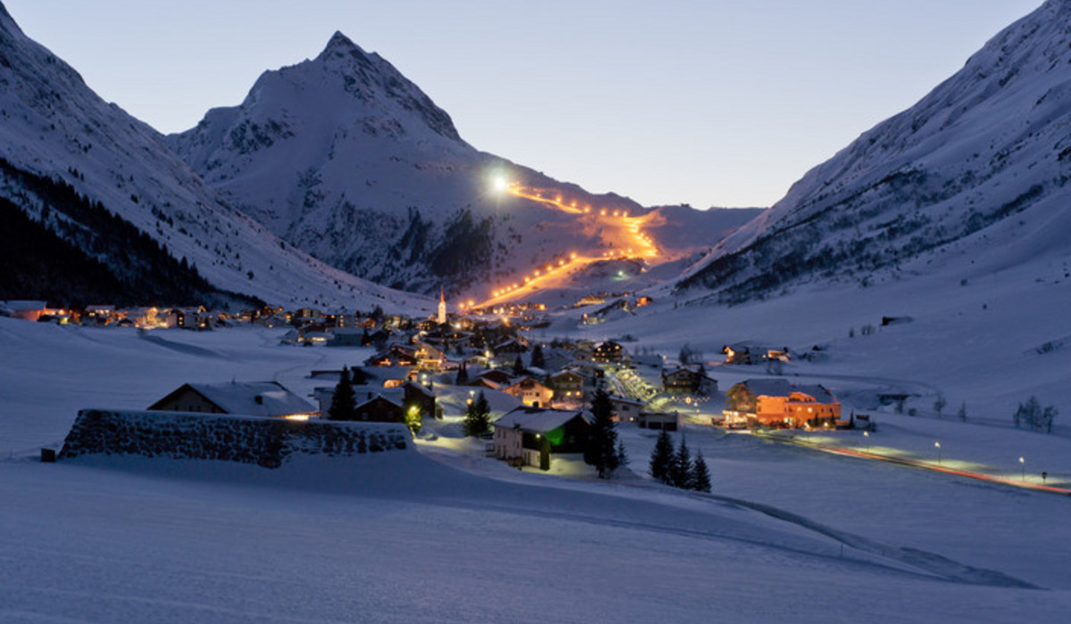 Galtür nocą (foto: galtuer.com)