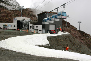 Próby na lodowcu Pitztal (foto: ide-snowmaker.com)