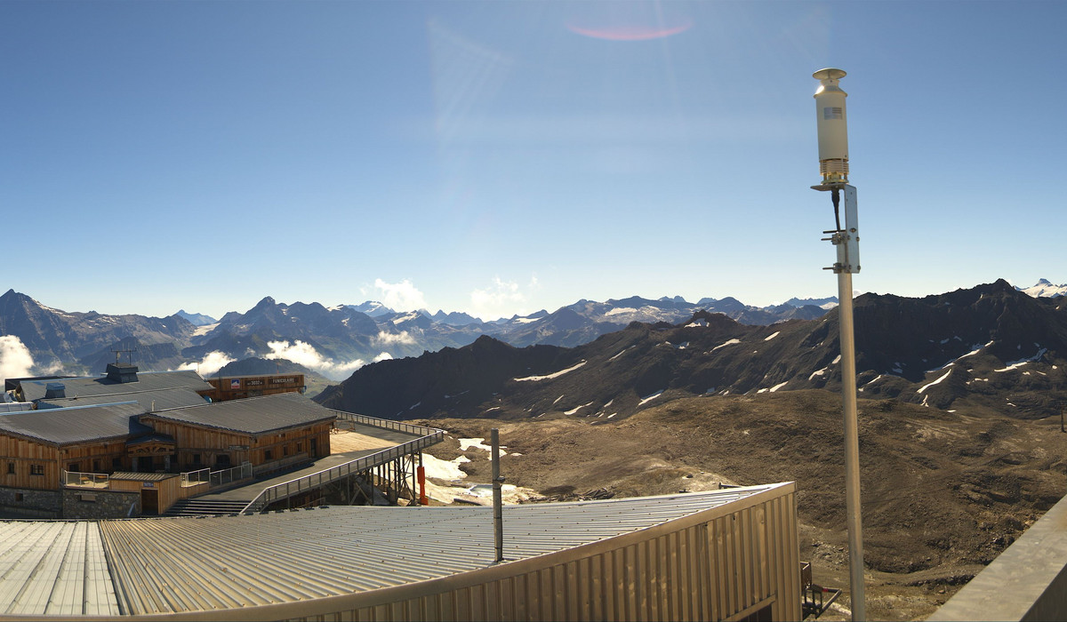 La Grande Motte webcam (źródło: https://tignes.roundshot.com/grande-motte/)
