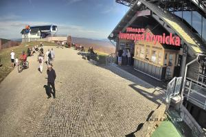 Kamera: Jaworzyna Krynicka Widok na trasÄ™ dla dzieci na szczycie (1100 m n.p.m.) Krynica Jaworzyna Krynicka Widok na trasÄ™ dla dzieci na szczycie (1100 m n.p.m.)