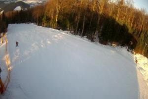 Kamera: Kasina ski Górna stacja kolejki krzesełkowej Kasina Wielka Kasina ski Górna stacja kolejki krzesełkowej