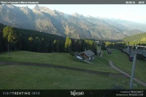 Kamera: Val di Fiemme - Cavalese - Predazzo - Obereggen SkiAreaAlpeLusia - Castelir Slope Val di Fiemme Val di Fiemme - Cavalese - Predazzo - Obereggen SkiAreaAlpeLusia - Castelir Slope