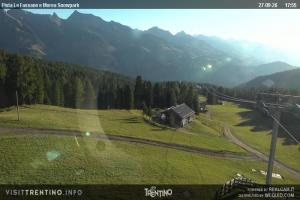 Kamera: Val di Fiemme - Cavalese - Predazzo - Obereggen SkiAreaAlpeLusia - Castelir Slope Val di Fiemme Val di Fiemme - Cavalese - Predazzo - Obereggen SkiAreaAlpeLusia - Castelir Slope