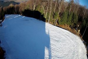 Kamera: Kasina ski Górna stacja kolejki krzesełkowej Kasina Wielka Kasina ski Górna stacja kolejki krzesełkowej