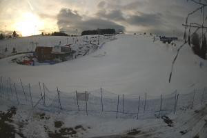 Kamera: Master Ski Widok naa dolną stację krzesełka Tylicz Master Ski Widok naa dolną stację krzesełka