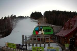 Kamera: Kasina ski Dolna stacja kolejki krzesełkowej Kasina Wielka Kasina ski Dolna stacja kolejki krzesełkowej