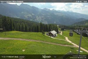 Kamera: Val di Fiemme - Cavalese - Predazzo - Obereggen SkiAreaAlpeLusia - Castelir Slope Val di Fiemme Val di Fiemme - Cavalese - Predazzo - Obereggen SkiAreaAlpeLusia - Castelir Slope