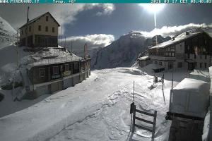 Przełecz Stelvio Passo Stelvio Widok na przełęcz Stelvio 2760 m