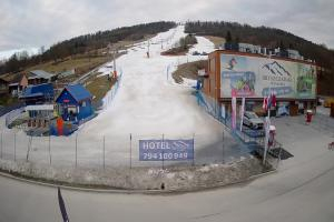Kamera: BIESZCZAD.ski Widok na stok i kolej linową Wańkowa BIESZCZAD.ski Widok na stok i kolej linową
