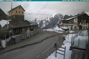 Przełecz Stelvio Passo Stelvio Widok na przełęcz Stelvio 2760 m