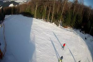 Kamera: Kasina ski Górna stacja kolejki krzesełkowej Kasina Wielka Kasina ski Górna stacja kolejki krzesełkowej