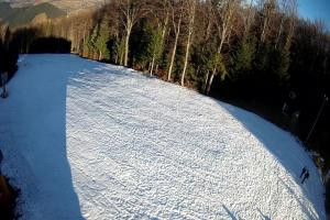 Kamera: Kasina ski Górna stacja kolejki krzesełkowej Kasina Wielka Kasina ski Górna stacja kolejki krzesełkowej