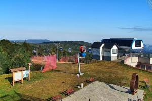 Kamera: Jaworzyna Krynicka Widok na szczyt Jaworzyny (1114 m n.p.m) Krynica Jaworzyna Krynicka Widok na szczyt Jaworzyny (1114 m n.p.m)