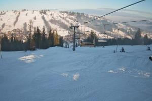 Poronin Ski Suche Ski Suche - widok z górnej stacji
