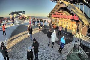 Kamera: Jaworzyna Krynicka Widok na trasę dla dzieci na szczycie (1100 m n.p.m.) Krynica Jaworzyna Krynicka Widok na trasę dla dzieci na szczycie (1100 m n.p.m.)