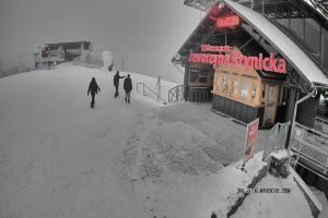 Kamera: Jaworzyna Krynicka Widok na trasÄ™ dla dzieci na szczycie (1100 m n.p.m.) Krynica Jaworzyna Krynicka Widok na trasÄ™ dla dzieci na szczycie (1100 m n.p.m.)