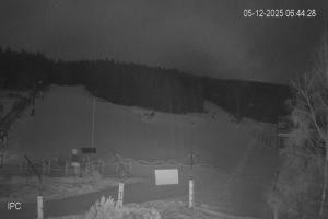 Kamera: Czarna Góra Dolny odcinek nartostrady "B", wyciąg BIBA Stronie Śląskie Czarna Góra Dolny odcinek nartostrady "B", wyciąg BIBA