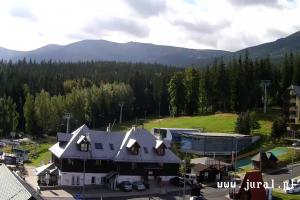 Kamera: Szrenica Ski Arena Widok na dolną stację wyciągu Szklarska Poręba Szrenica Ski Arena Widok na dolną stację wyciągu