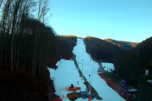 Kamera: STOK – Stacja Narciarska Widok z dolnej stacji Wisła STOK – Stacja Narciarska Widok z dolnej stacji