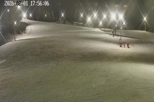 Niedzica Polana Sosny widok na stok narciarski