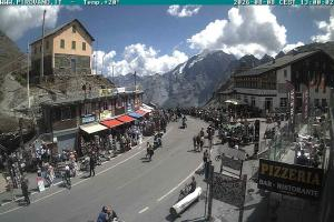 Kamera: Passo Stelvio Widok na przełęcz Stelvio 2760 m Przełecz Stelvio Passo Stelvio Widok na przełęcz Stelvio 2760 m