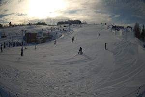 Tylicz Master Ski Widok naa dolną stację krzesełka