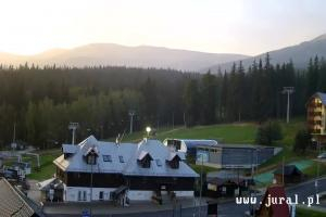 Kamera: Szrenica Ski Arena Widok na dolną stację wyciągu Szklarska Poręba Szrenica Ski Arena Widok na dolną stację wyciągu