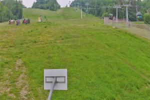 Kamera: Jaworzyna Krynicka Widok ze stacji dolnej kolei gondolowej (648 m n.p.m.) Krynica Jaworzyna Krynicka Widok ze stacji dolnej kolei gondolowej (648 m n.p.m.)