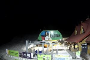 Kamera: Kasina ski Dolna stacja kolejki krzesełkowej Kasina Wielka Kasina ski Dolna stacja kolejki krzesełkowej