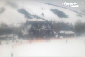 Kamera: Chyrowa Ski Widok na dolnÄ… stacjÄ™ wyciÄ…gu Chyrowa Chyrowa Ski Widok na dolnÄ… stacjÄ™ wyciÄ…gu