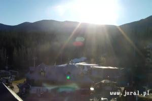 Kamera: Szrenica Ski Arena Widok na dolną stację wyciągu Szklarska Poręba Szrenica Ski Arena Widok na dolną stację wyciągu